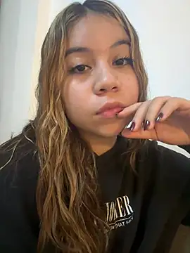 M1la 18 online show from July 24, 2026, 5:58 am