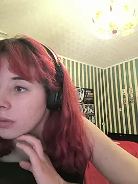 amberrrdolll  online show from April 20, 2026, 8:54 pm