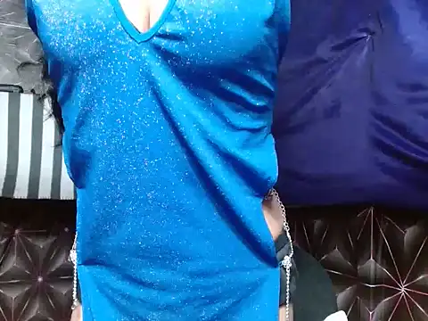 Honeychel online show from April 18, 2026, 7:07 pm