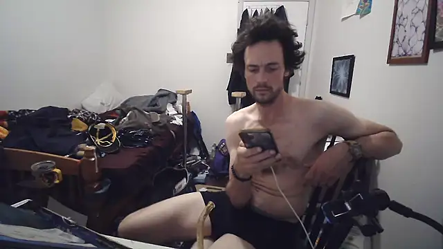 Snapshot of JohnnyMoves chatting on June 1, 2026, 3:18 am JohnnyMoves online show from June 1, 2026, 3:18 am