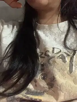 Yaseminn online show from April 17, 2026, 7:11 am