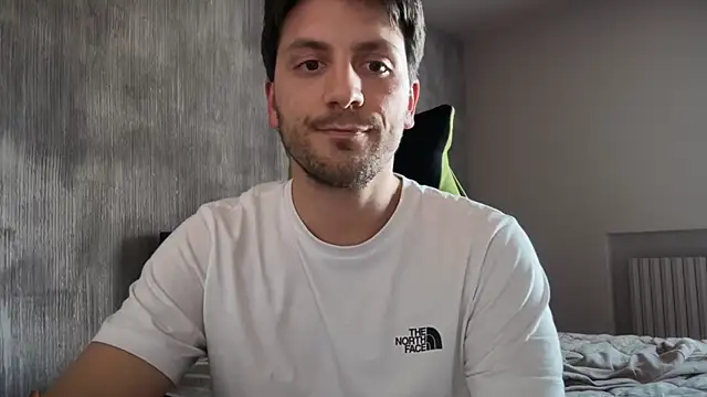 Snapshot of italianass94 chatting on April 16, 2026, 2:18 pm italianass94 online show from April 16, 2026, 2:18 pm