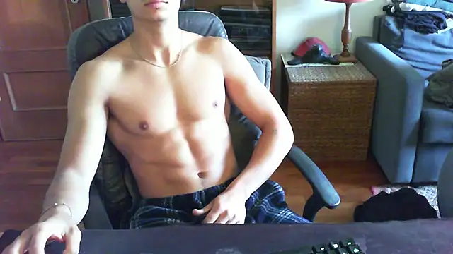 vlineandabs online show from May 3, 2026, 9:36 am