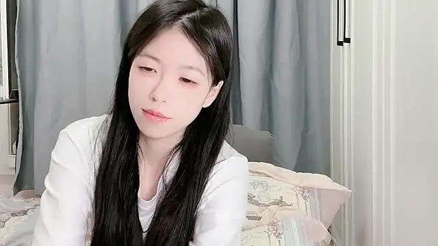 XiaoMei-iiiiii online show from May 28, 2026, 4:35 pm