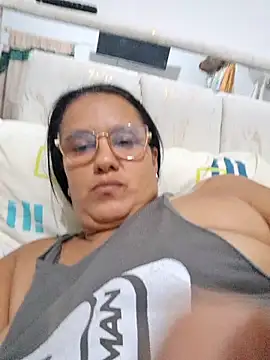 Snapshot of Samanta-42 chatting on July 19, 2026, 9:28 am Samanta-42 online show from July 19, 2026, 9:28 am