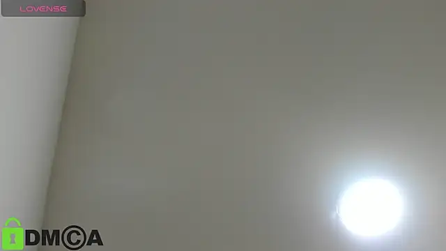 Canela  hot online show from April 23, 2026, 11:38 am