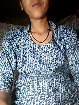 Kanika kumari01 online show from April 18, 2026, 8:53 pm