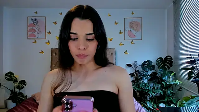 bella grego online show from May 20, 2026, 6:16 pm