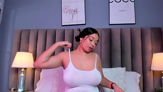 Snapshot of LilyFoox chatting on June 11, 2026, 1:08 pm LilyFoox online show from June 11, 2026, 1:08 pm