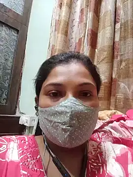 Alinna00 online show from April 21, 2026, 5:52 pm