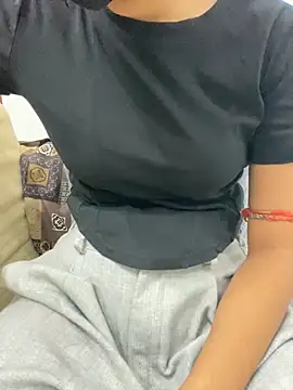Snapshot of miss__sonam chatting on May 27, 2026, 4:47 pm miss sonam online show from May 27, 2026, 4:47 pm