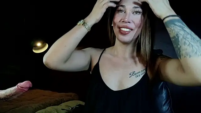 prettybushy online show from June 3, 2026, 11:22 am