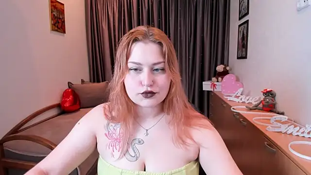 NoraLiin online show from June 3, 2026, 8:24 pm
