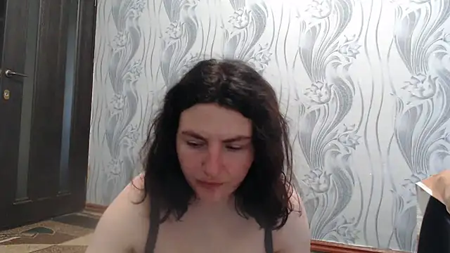 Snapshot of AlinaxJames chatting on June 5, 2026, 8:53 am AlinaxJames online show from June 5, 2026, 8:53 am