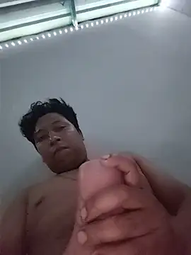 Jose12ulises online show from June 15, 2026, 4:01 am