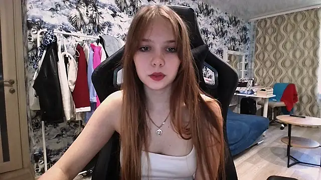 Snapshot of Princess_Mira chatting on August 4, 2026, 2:43 pm Princess Mira online show from August 4, 2026, 2:43 pm