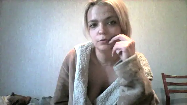 kisssyla online show from April 18, 2026, 3:36 pm