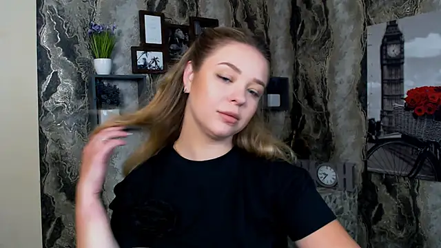 NicoleAura online show from June 29, 2026, 7:26 am