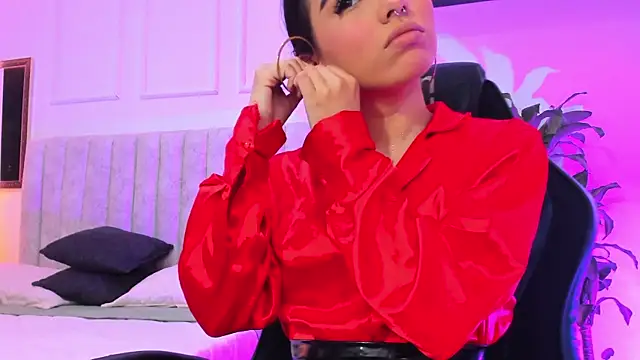 Snapshot of isabella_hv chatting on June 9, 2026, 6:53 pm isabella hv online show from June 9, 2026, 6:53 pm