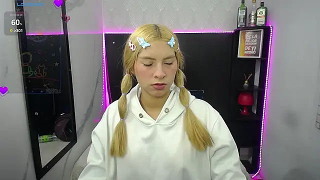 Snapshot of nancy_blonde chatting on July 2, 2026, 12:44 pm nancy blonde online show from July 2, 2026, 12:44 pm