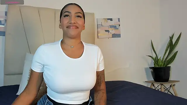 kristel lee  online show from June 5, 2026, 1:32 am