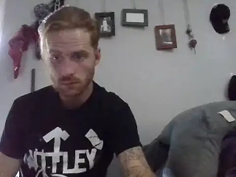 Snapshot of RightishResolve chatting on July 7, 2026, 9:51 pm RightishResolve online show from July 7, 2026, 9:51 pm