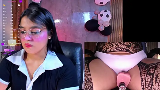 Snapshot of LuciaReid chatting on July 6, 2026, 1:40 pm LuciaReid online show from July 6, 2026, 1:40 pm
