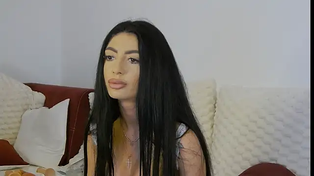 MadisonDesire online show from June 7, 2026, 1:27 pm