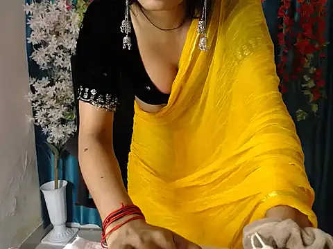 Naughtyy Ranii01 online show from July 13, 2026, 8:08 pm