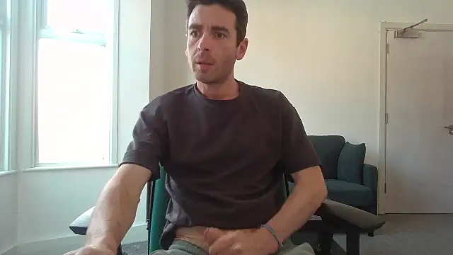 Snapshot of frenchbdmaninlondon chatting on June 19, 2026, 11:38 am frenchbdmaninlondon online show from June 19, 2026, 11:38 am