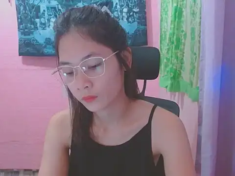 Sweetsexylady19 online show from June 19, 2026, 4:18 am
