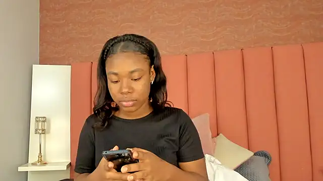 Snapshot of MiaJacksson chatting on May 16, 2026, 7:35 pm MiaJacksson online show from May 16, 2026, 7:35 pm