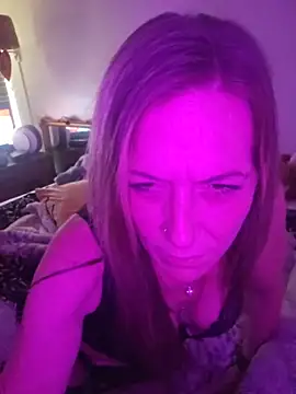 LillyXLust online show from May 13, 2026, 9:44 pm