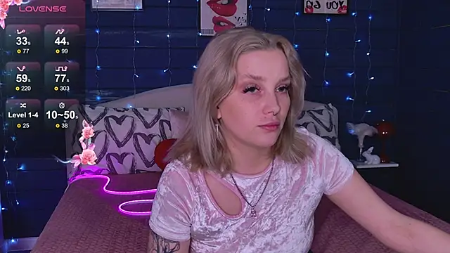 Snapshot of Crystal__Jull chatting on May 23, 2026, 6:23 am Crystal Jull online show from May 23, 2026, 6:23 am