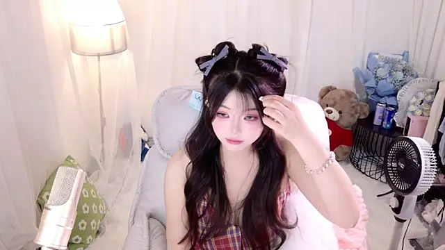 Snapshot of ChuYI-007 chatting on April 23, 2026, 9:38 am ChuYI-007 online show from April 23, 2026, 9:38 am