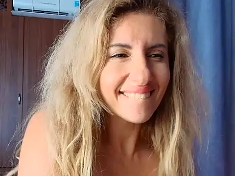  horny sexy  online show from May 7, 2026, 7:12 am