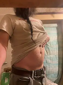 cozzy42 online show from April 21, 2026, 8:54 am