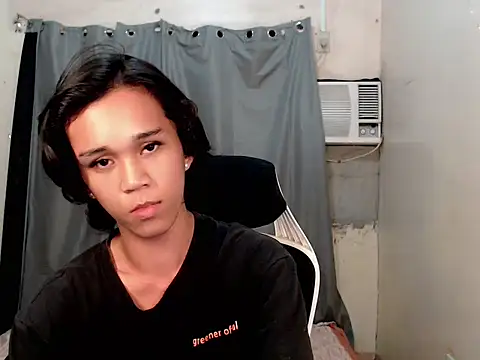 urnaughty paul online show from July 2, 2026, 4:57 pm