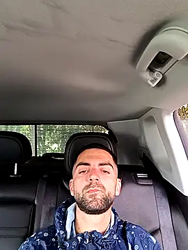 Snapshot of alieno_napoletano chatting on May 8, 2026, 11:25 am alieno napoletano online show from May 8, 2026, 11:25 am