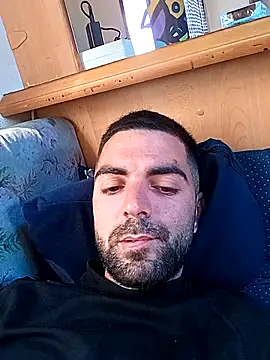Snapshot of alieno_napoletano chatting on May 9, 2026, 8:28 am alieno napoletano online show from May 9, 2026, 8:28 am