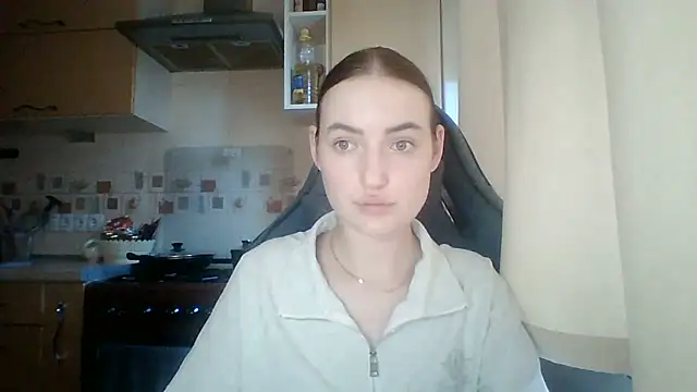 Lisanta online show from June 16, 2026, 3:56 pm