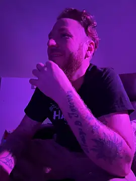 MrPurple999 online show from April 25, 2026, 1:19 am