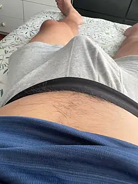 juliomfar69 online show from July 16, 2026, 6:38 pm