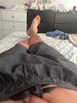 juliomfar69 online show from June 10, 2026, 7:59 pm
