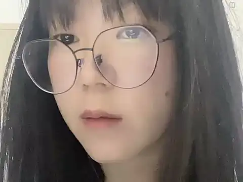 Belle-LL online show from April 21, 2026, 11:39 am