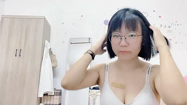 Belle-LL online show from May 14, 2026, 5:54 pm