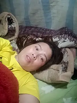 phuongtrinh1 online show from May 11, 2026, 4:04 pm