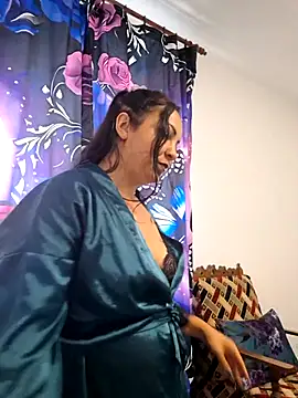 Snapshot of Roxana_Roza_Roz chatting on May 24, 2026, 9:53 am Roxana Roza Roz online show from May 24, 2026, 9:53 am