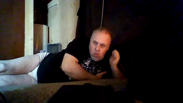 Snapshot of Nightshade1195 chatting on May 25, 2026, 5:11 pm Nightshade1195 online show from May 25, 2026, 5:11 pm