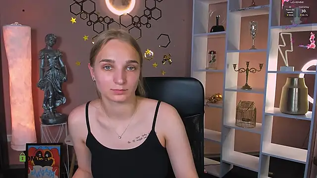 Snapshot of ollivia_dream chatting on June 5, 2026, 9:15 am ollivia dream online show from June 5, 2026, 9:15 am